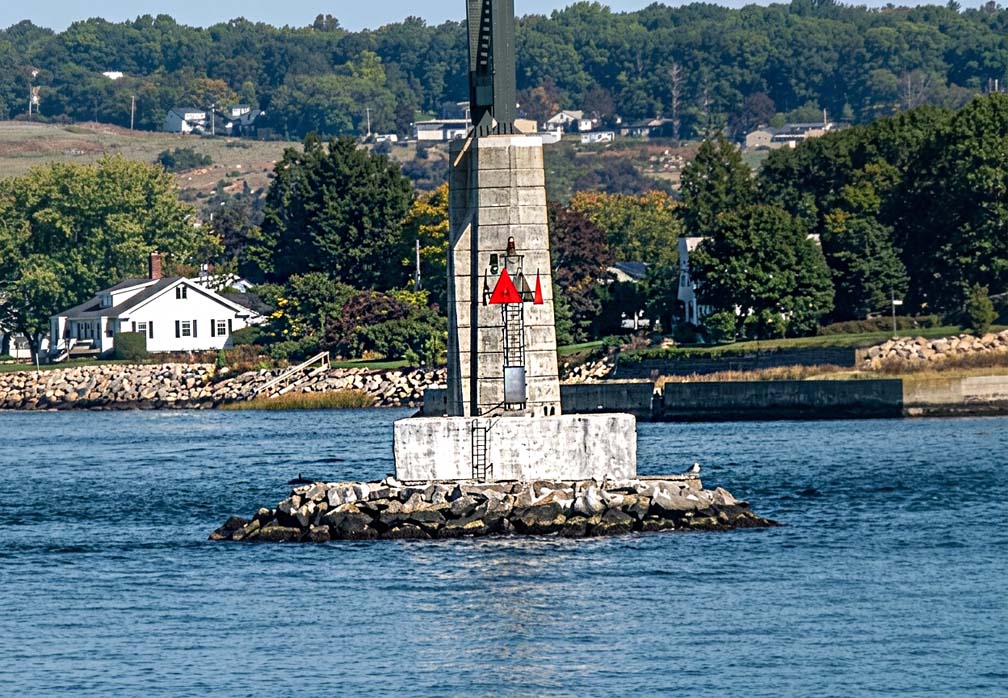 Musselbed Shoals Lighthouse's Base and Skeleton Tower