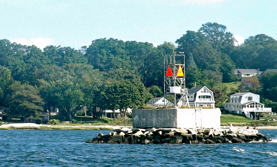 Musselbed Shoals Lighthouse's Base and Skeleton Tower