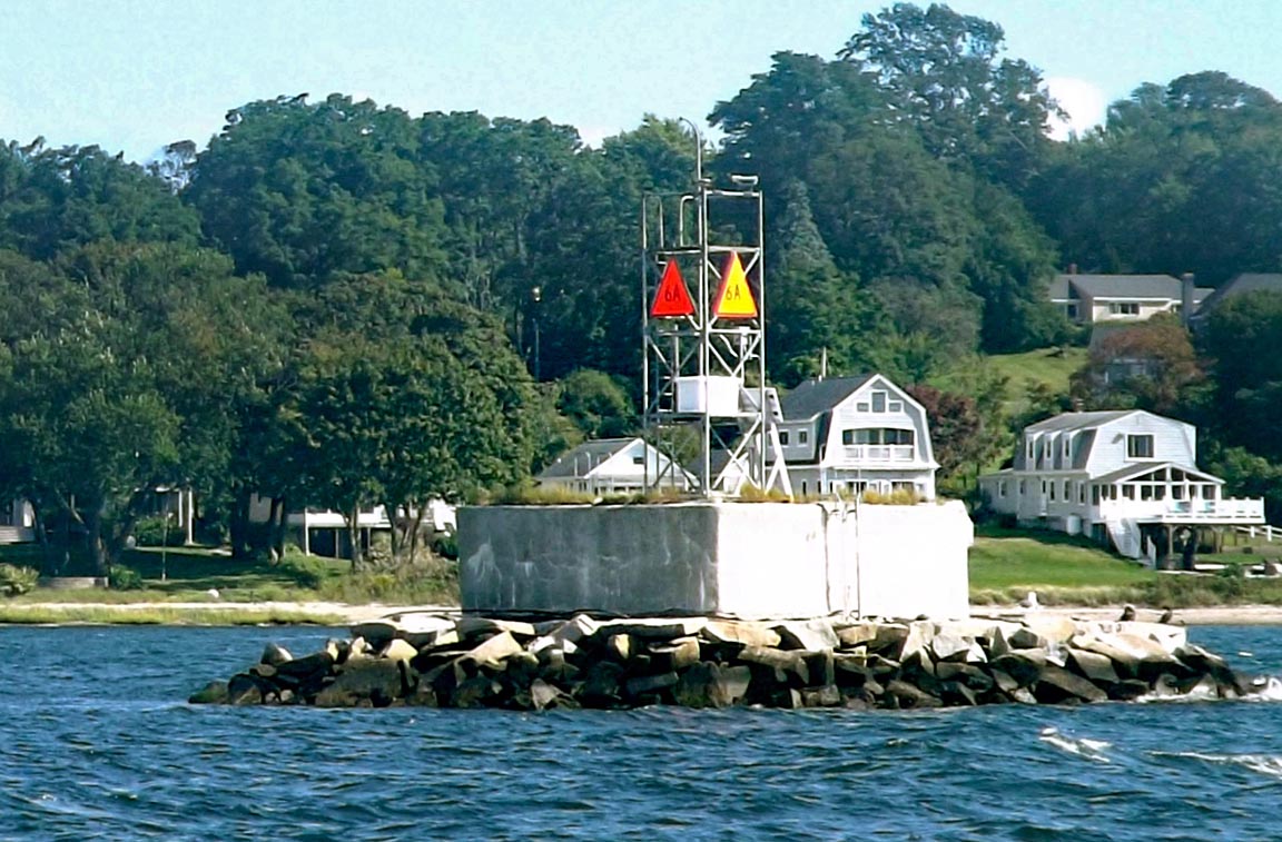 Musselbed Shoals Lighthouse's Base and Skeleton Tower