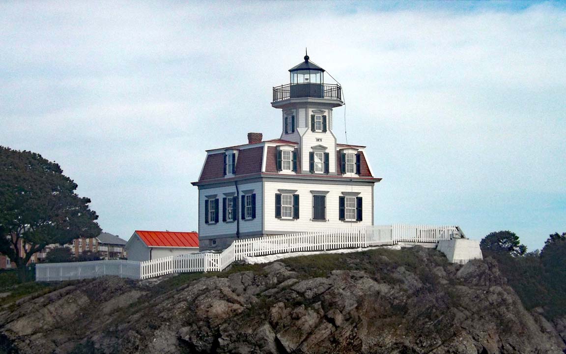 Pomham Rocks Lighthouse