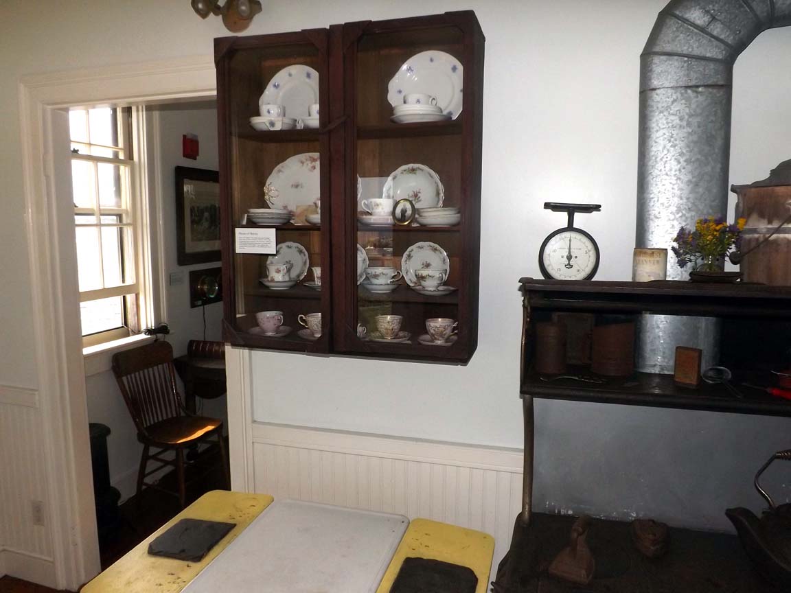Rose Island Lighthouse Keepers' Quarters