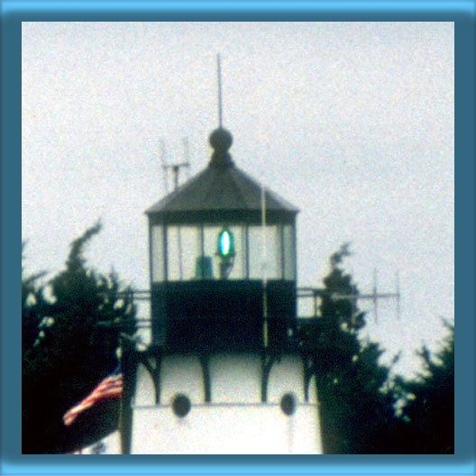 Warwick Lighthouse's Lantern and 250 mm Lens